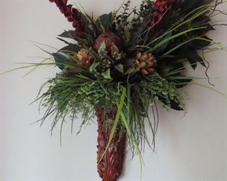 Wall Floral Arrangement
