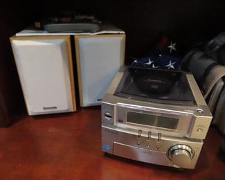 Small Panasonic Stereo with Speakers