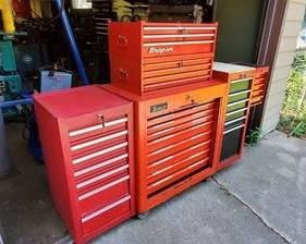 (36) Drawer Snap-On Tool Chest, center piece is Snap-On, left side attached cabinet made by U.S. General & the right side is made by Craftsman. Sold in used condition with some wear. 