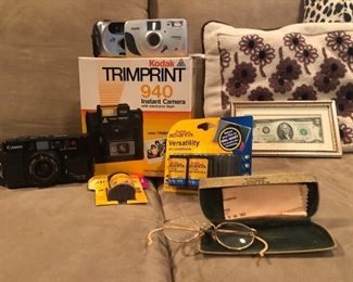 Kodak Trimprint 940 Instant camera ,
Canon AF35M, Kodak F320 Advantix, Vivitar XB 200, vintage Kodak film
