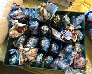 Thomas Kinkade Old World Santa Heirloom Ornaments. Set of 24