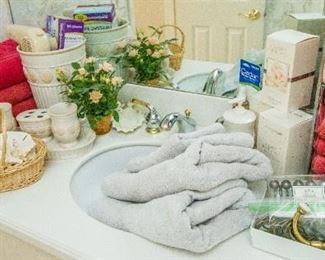 Bed & Bath Towels & Accessories