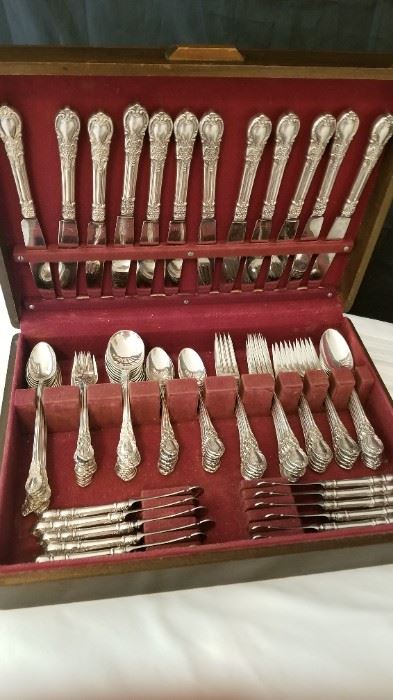 Lunt Sterling Silver Flatware Service for 12 in American Victorian ~ 9 piece place setting