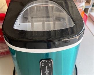 Ice maker 
Tramontina ice maker 