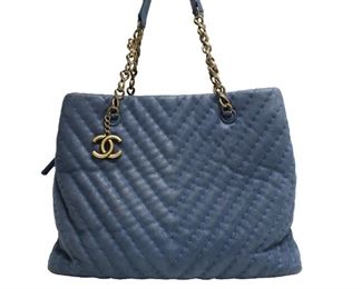 main CHANEL BLUE TOTE