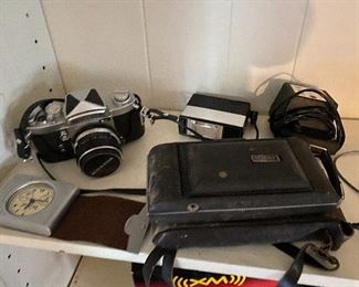 Assorted cameras 