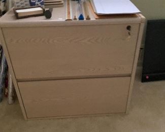 Double filing cabinet 