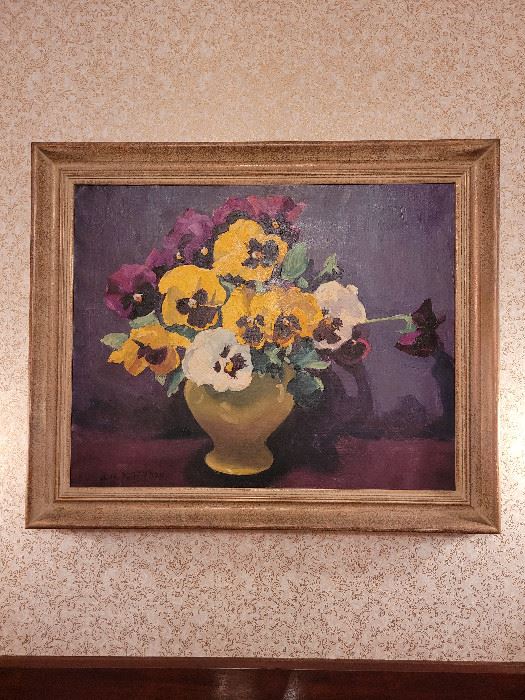 WOW LAWRENCE FUNERAL HOME ESTATE SALE AUG... starts on 8/27/2021