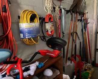 Nice variety of garage and yard items