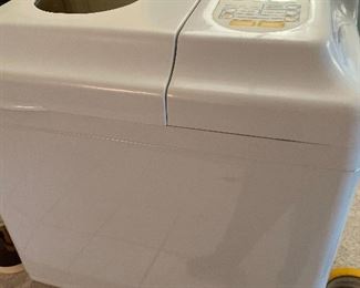 BREAD MAKER