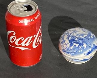 #10 - 19th c. Blue & white round box.
More photos: https://flic.kr/s/aHsmWsVcbJ
3”wide x 2”tall - Soft paste has crackle throughout. Chip and repaired break on the cover.