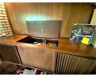 Beautiful Mid Century Phonograph and radio Cabinet