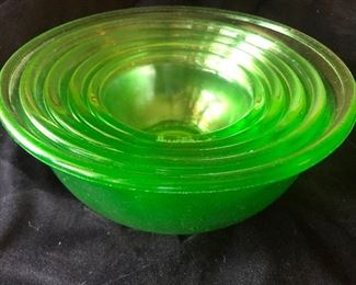 Anchor Hocking Vaseline  Glass
Set of 5 Nesting Bowls
