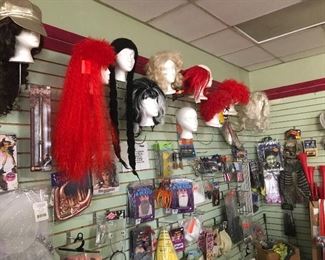 Wigs, hats and accessories!