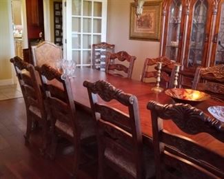 Broyhill Dining Suite