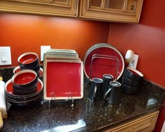 Set of dishes