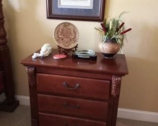 Mahog, Nightstand
