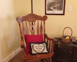 Nice rocker, stained glass floor lamp