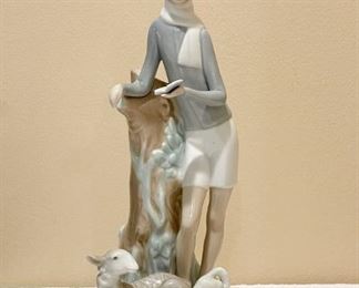 Lladro Figurine