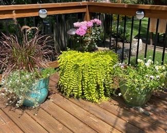 Garden Planters / Flower Pots