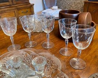 Etched Glass Wine Glasses / Stemware