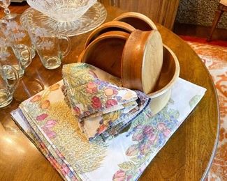 Wooden Salad Bowl Set, Table Linens