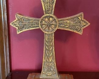 Cross / Crucifix Statue