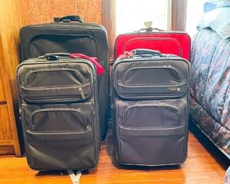 Luggage / Suitcases