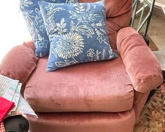 Dusty Pink Recliner / Reclining Chair, Throw Pillows