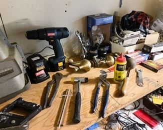 Tools & Hardware