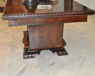 Side View of this Fabulous Table!