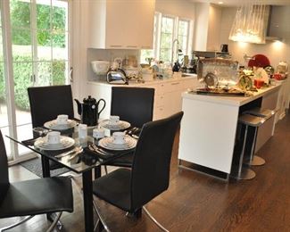 Stunning Kitchen Filled with Fantastic Items!