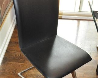 Close-Up of the Black Table Chair