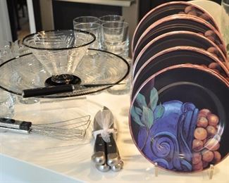 The Gien Plates and Serving Pieces