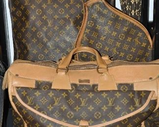 Authentic Louis Vuitton!!