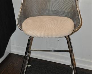 Knoll Mesh Chair, 21.5"w x 40"h x 20"d