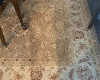 Hundred percent wool area rug by heritage Hall collection. 7’ 9 x 9’9”
