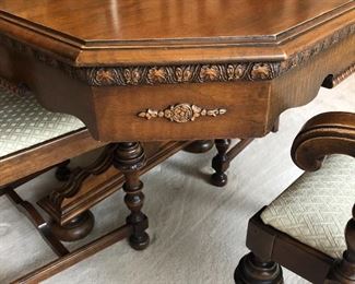 DETAIL OF ANTIQUE TABLE