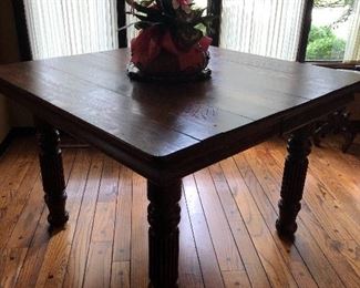 ANTIQUE OAK TABLE