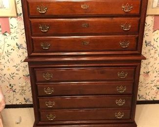 CHEST OF DRAWERS