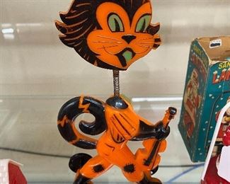 Spring Head Rosbro Boy Halloween Cat with Fiddle/Violin