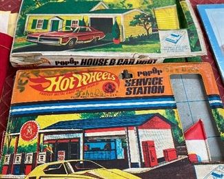 Hot Wheels Pop-Up Service Stations