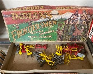 Vintage Plastic Indians and Frontiersmen Figures in Original Box