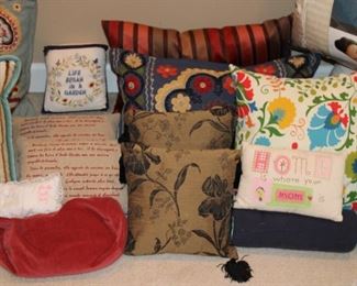 DECORATIVE THROW PILLOWS