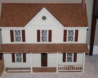 DOLL HOUSE