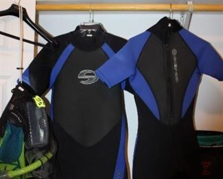 WET SUITS