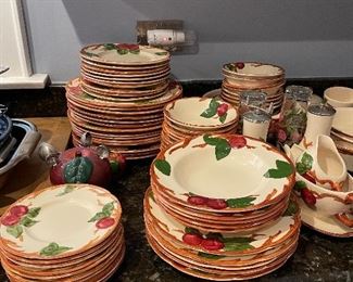 Franciscan made in California Dinner Service 
