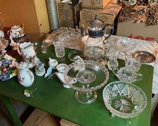 Glassware, serving pieces and statues 