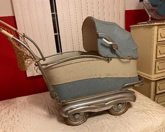 Unique old baby stroller / buggy 