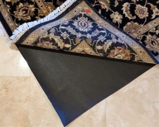 Rubber non skid for hard floors